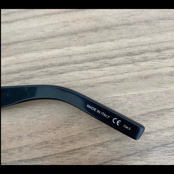 Saint Laurent SL 67 001 Black Frame Sunglasses - Picture 4 of 7